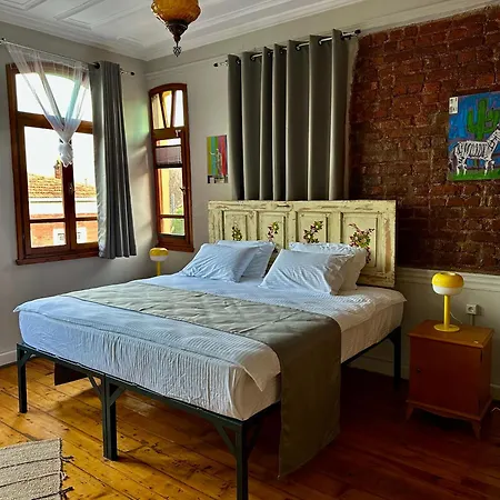 Timeless House Overlooking The Golden Horn With Sea - Nilorayn