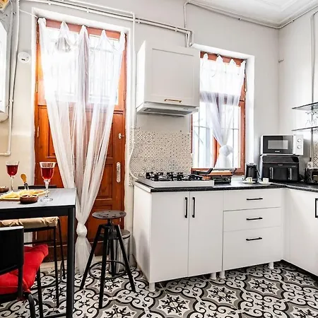 Ferienhaus Timeless House Overlooking The Golden Horn With Sea - Nilorayn *