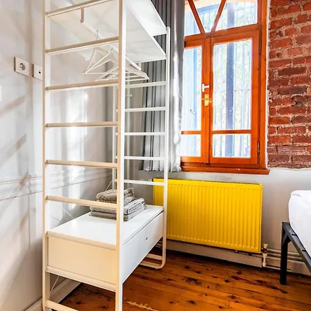 Semesterbostad Timeless House Overlooking The Golden Horn With Sea - Nilorayn Istanbul